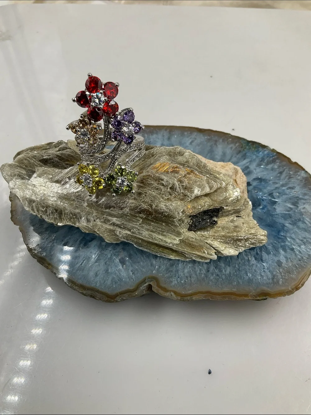 Multicolor Floral Crystal Ring - Vibrant Flower Cluster Design Size 7 1/2